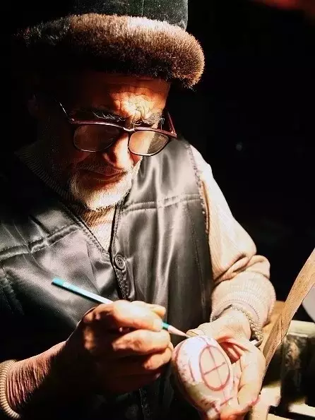 玉雕刻视频教学视频_手工雕刻的老玉_老玉雕刻
